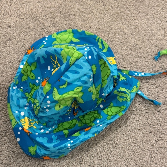 i play. Kids Swim Sun Hat - Blue with Green Turtle Print - Picture 4 of 4